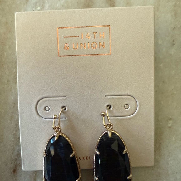 14th & Union Black and Gold Earrings - Picture 2 of 3